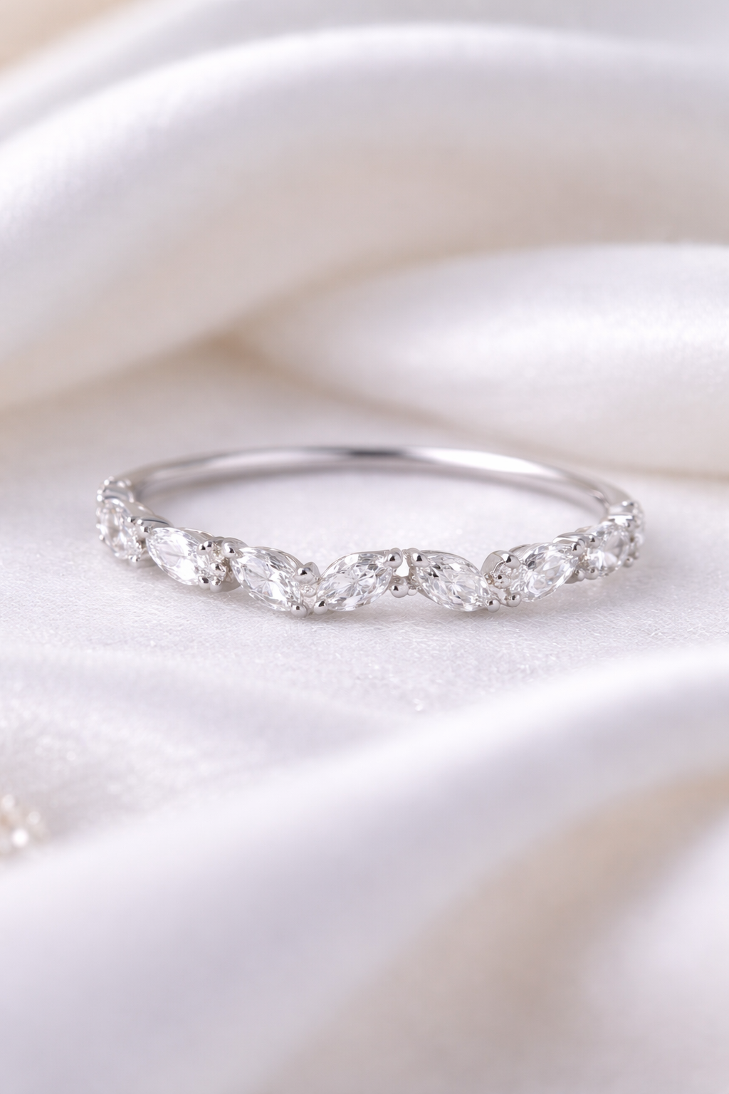 Marquise Sparkle Band